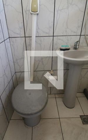 Casa à venda com 140m², 2 quartos e 1 vagaBanheiro de serviço