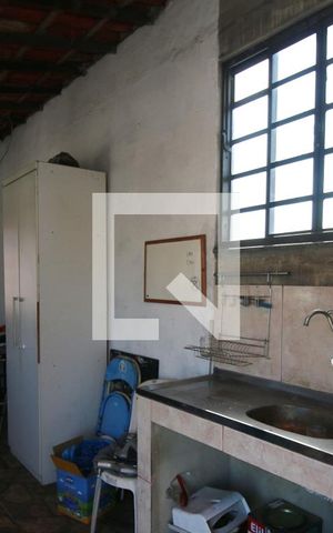 Casa à venda com 140m², 2 quartos e 1 vagaÁrea de Serviço
