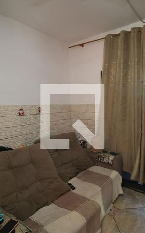 Casa à venda com 140m², 2 quartos e 1 vagaSala