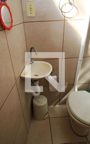 Casa à venda com 140m², 2 quartos e 1 vagaBanheiro 2