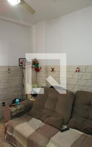 Casa à venda com 140m², 2 quartos e 1 vagaSala