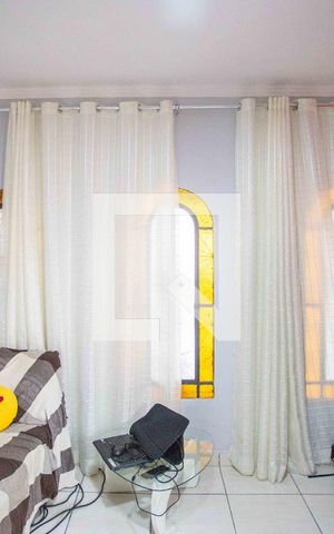 Casa à venda com 125m², 3 quartos e 2 vagasSala