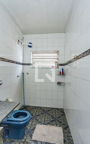 Casa à venda com 127m², 3 quartos e 2 vagas Casa à venda com 127m², 3 quartos e 2 vagasBanheiro