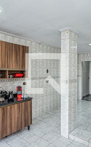 Casa à venda com 127m², 3 quartos e 2 vagas Casa à venda com 127m², 3 quartos e 2 vagasCozinha