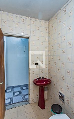 Casa à venda com 127m², 3 quartos e 2 vagas Casa à venda com 127m², 3 quartos e 2 vagasBanheiro 2