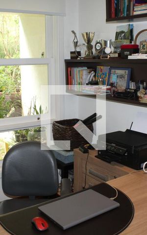 Casa de condomínio para alugar com 1279m², 5 quartos e 4 vagasEscritório