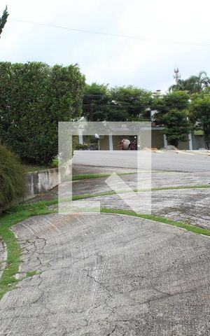Casa de condomínio para alugar com 1279m², 5 quartos e 4 vagasFachada