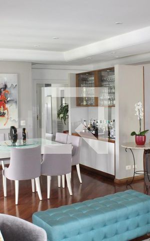 Casa de condomínio para alugar com 1279m², 5 quartos e 4 vagasSala