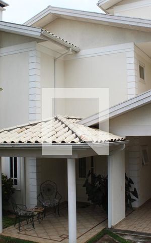Casa de condomínio para alugar com 1279m², 5 quartos e 4 vagasFachada
