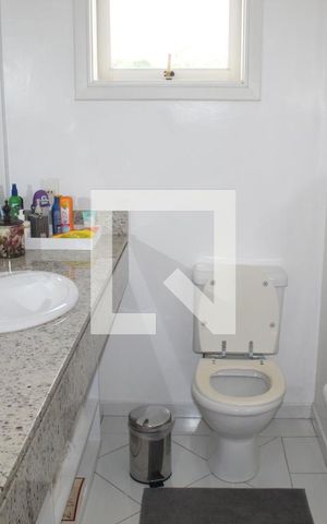 Casa de condomínio para alugar com 1279m², 5 quartos e 4 vagasBanheiro da Suíte 3