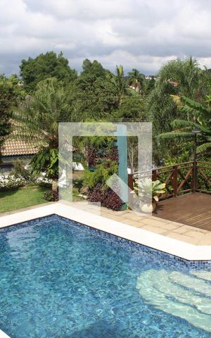Casa de condomínio para alugar com 1279m², 5 quartos e 4 vagasPiscina