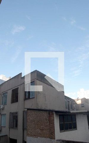 Apartamento à venda com 133m², 4 quartos e 1 vagaÁrea de Serviço Vista