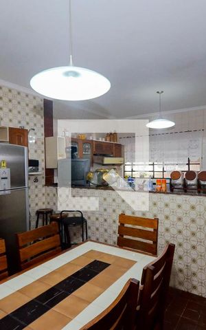 Casa à venda com 400m², 3 quartos e 6 vagasCozinha