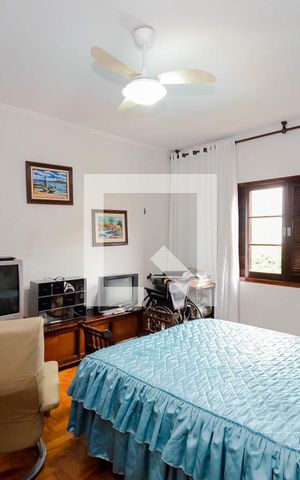 Casa à venda com 400m², 3 quartos e 6 vagasQuarto 3 - Suíte
