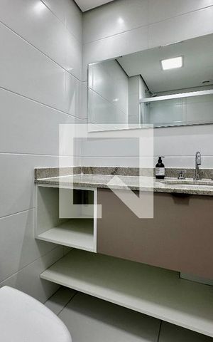 Studio para alugar com 32m², 1 quarto e sem vaga Studio para alugar com 32m², 1 quarto e sem vagaBanheiro