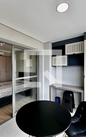 Studio para alugar com 32m², 1 quarto e sem vaga Studio para alugar com 32m², 1 quarto e sem vagaSacada