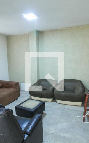 Casa para alugar com 300m², 3 quartos e 3 vagas Casa para alugar com 300m², 3 quartos e 3 vagasSala de Estar