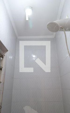 Casa para alugar com 100m², 2 quartos e 1 vagaBanheiro de serviço