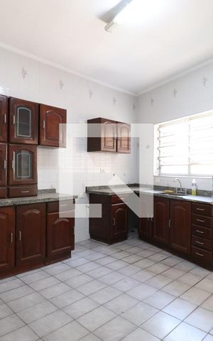 Casa para alugar com 100m², 2 quartos e 1 vagaCozinha