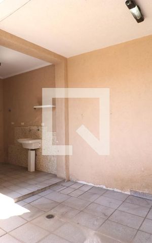 Casa para alugar com 100m², 2 quartos e 1 vagaÁrea de Serviço