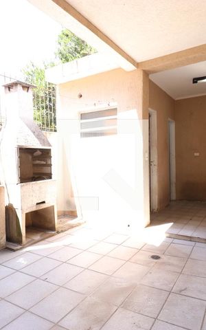 Casa para alugar com 100m², 2 quartos e 1 vagaChurrasqueira