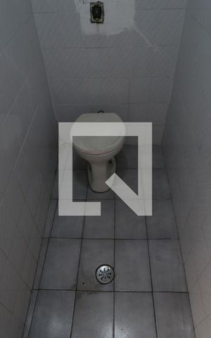 Casa para alugar com 100m², 2 quartos e 1 vagaBanheiro de serviço
