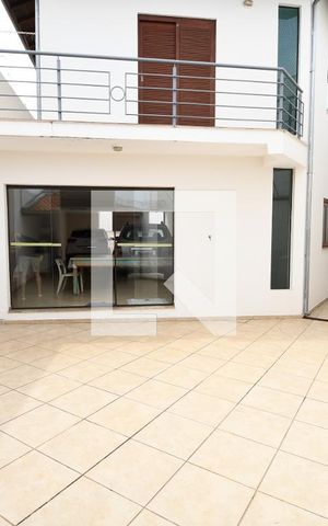 Casa à venda com 275m², 3 quartos e 5 vagasQuintal