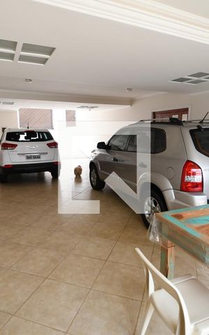Casa à venda com 275m², 3 quartos e 5 vagasGaragem