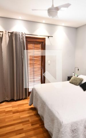Casa à venda com 275m², 3 quartos e 5 vagasQuarto 1 - Suíte