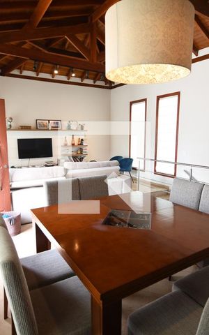 Casa à venda com 275m², 3 quartos e 5 vagasSala