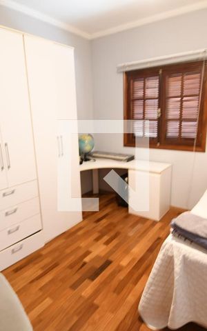 Casa à venda com 275m², 3 quartos e 5 vagasQuarto 2 - Suíte