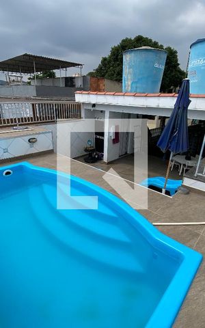 Casa à venda com 120m², 4 quartos e 1 vaga Casa à venda com 120m², 4 quartos e 1 vagaPiscina