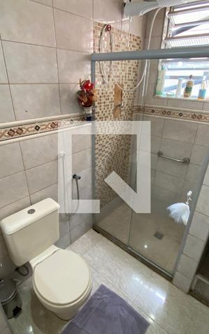 Casa à venda com 120m², 4 quartos e 1 vaga Casa à venda com 120m², 4 quartos e 1 vagaBanheiro