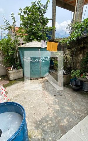 Casa à venda com 120m², 4 quartos e 1 vaga Casa à venda com 120m², 4 quartos e 1 vagaQuintal