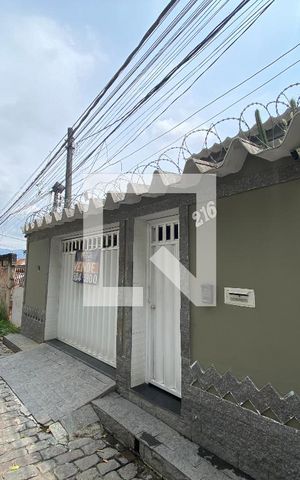 Casa à venda com 120m², 4 quartos e 1 vaga Casa à venda com 120m², 4 quartos e 1 vagaFachada