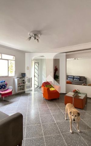 Casa à venda com 120m², 4 quartos e 1 vaga Casa à venda com 120m², 4 quartos e 1 vagaSala