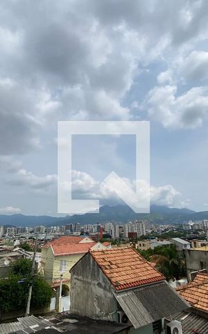 Casa à venda com 120m², 4 quartos e 1 vaga Casa à venda com 120m², 4 quartos e 1 vagaVista