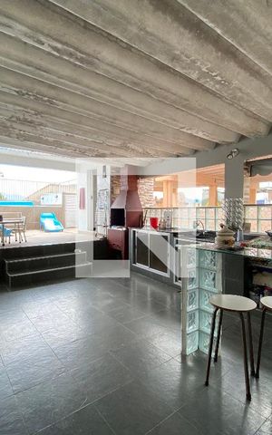 Casa à venda com 120m², 4 quartos e 1 vaga Casa à venda com 120m², 4 quartos e 1 vagaTerraço