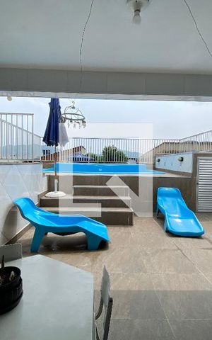 Casa à venda com 120m², 4 quartos e 1 vaga Casa à venda com 120m², 4 quartos e 1 vagaTerraço