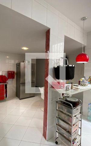 Casa à venda com 120m², 4 quartos e 1 vaga Casa à venda com 120m², 4 quartos e 1 vagaCozinha