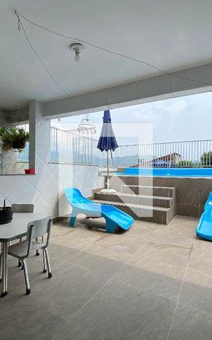 Casa à venda com 120m², 4 quartos e 1 vaga Casa à venda com 120m², 4 quartos e 1 vagaTerraço