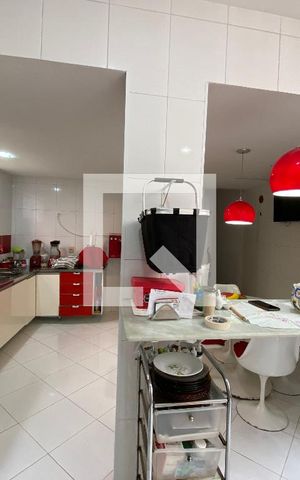 Casa à venda com 120m², 4 quartos e 1 vaga Casa à venda com 120m², 4 quartos e 1 vagaCozinha