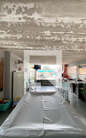 Casa à venda com 120m², 4 quartos e 1 vaga Casa à venda com 120m², 4 quartos e 1 vagaTerraço