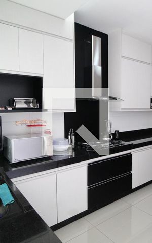 Casa para alugar com 270m², 5 quartos e 6 vagasCozinha