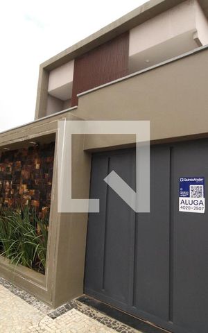 Casa para alugar com 270m², 5 quartos e 6 vagasFachada e Placa