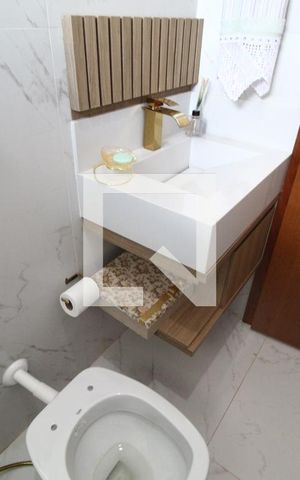 Casa para alugar com 270m², 5 quartos e 6 vagasBanheiro