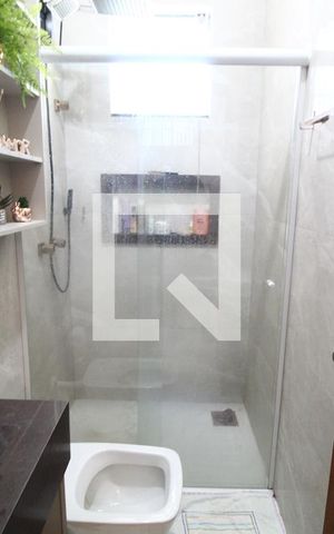 Casa para alugar com 270m², 5 quartos e 6 vagasBanheiro do Quarto 4
