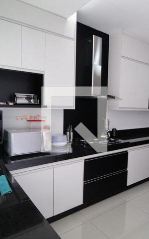 Casa para alugar com 270m², 5 quartos e 6 vagasCozinha