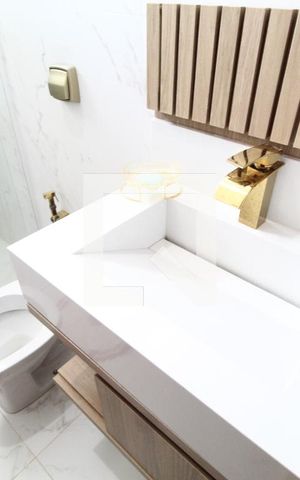 Casa para alugar com 270m², 5 quartos e 6 vagasBanheiro