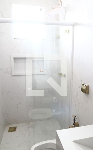 Casa para alugar com 270m², 5 quartos e 6 vagasBanheiro